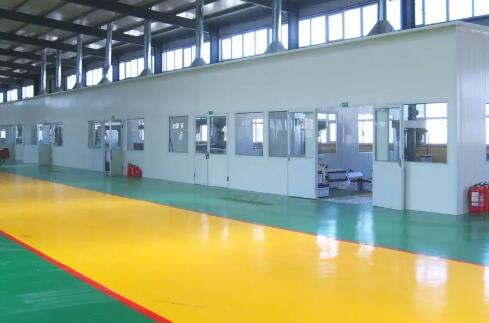 蘇州環(huán)氧地坪分析：引起地坪起砂起灰的關(guān)鍵因素是什么？