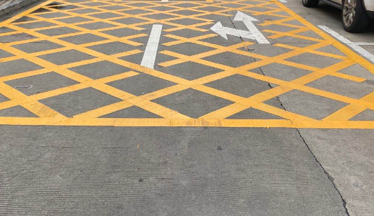 創意設計，優雅彩繪，蘇州小區地面劃線方案讓生活更加便捷和美好