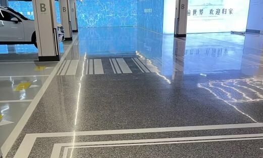 蘇州小區(qū)停車(chē)場(chǎng)車(chē)位劃線公司？飛揚(yáng)市政挺好